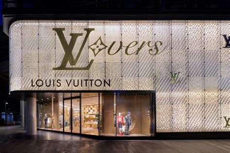 louis vuitton como italy|All you need to know about the new Louis Vuitton pop.